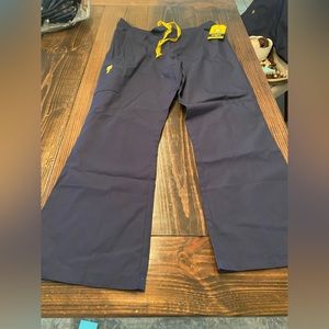 XL Navy Blue Scrub Set WonderWink Brand. New w. Tags